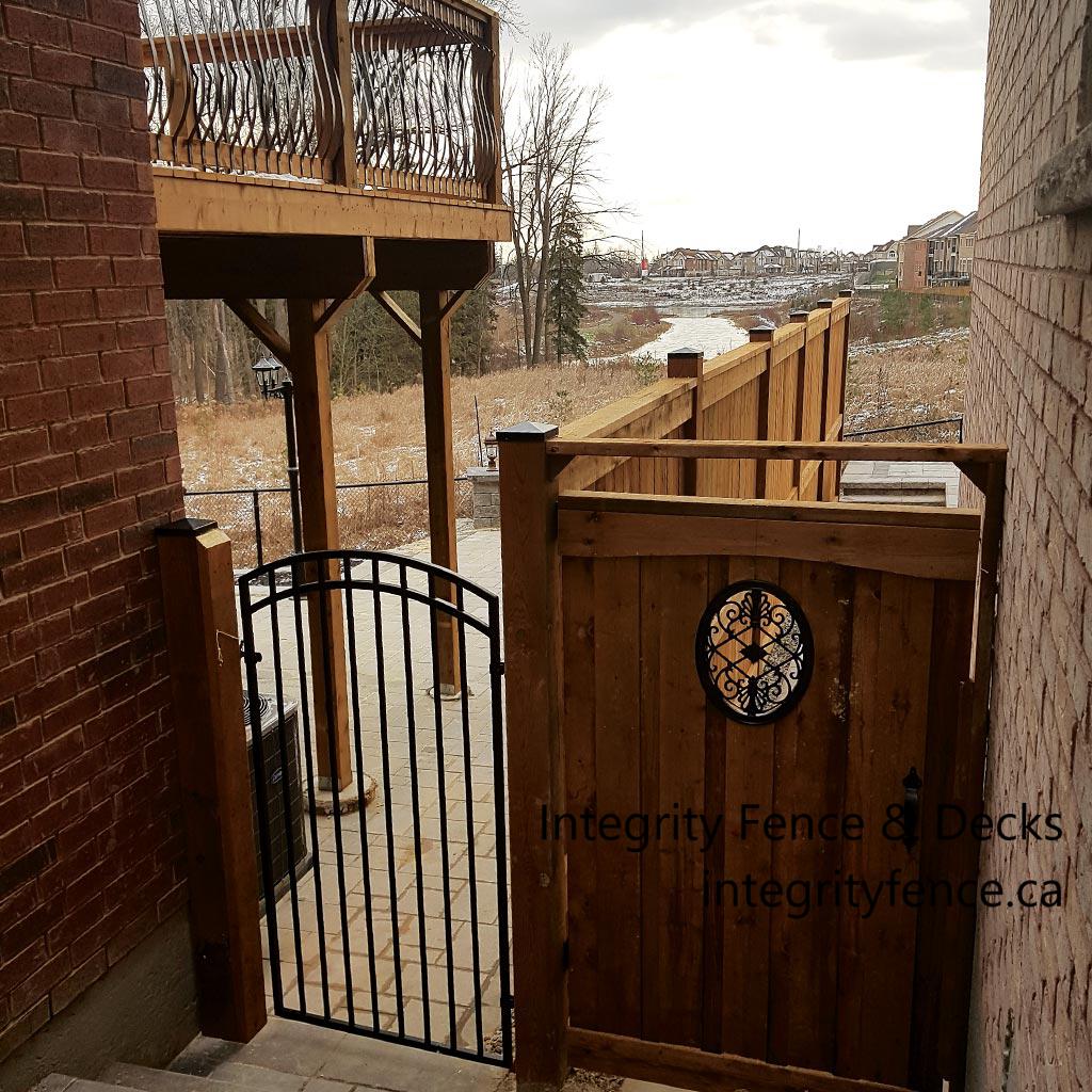 Metal Gate & Pressure Treated Gate with Oval Insert